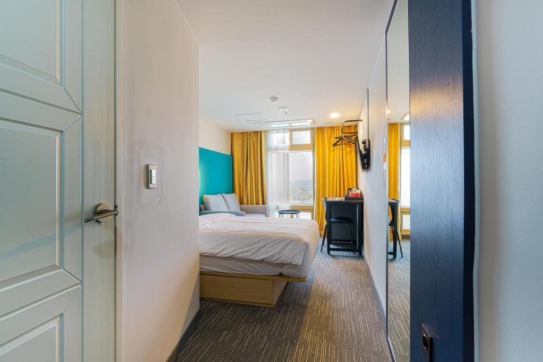 Little Prince Hotel Кунсан Екстер'єр фото